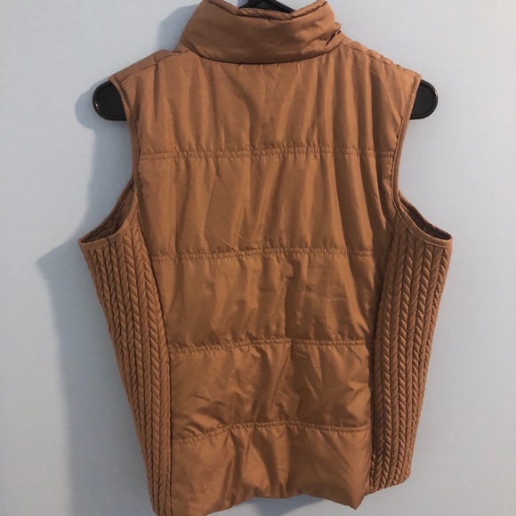 Tan vest - Picture 2 of 2